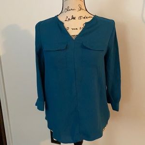 Size Small Blouse-pull over